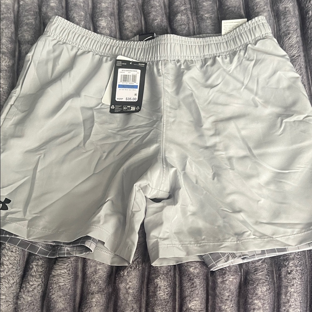 Under Armour Men's Light Gray Athletic Shorts